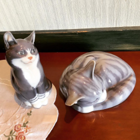 Cat Figurine ネコ